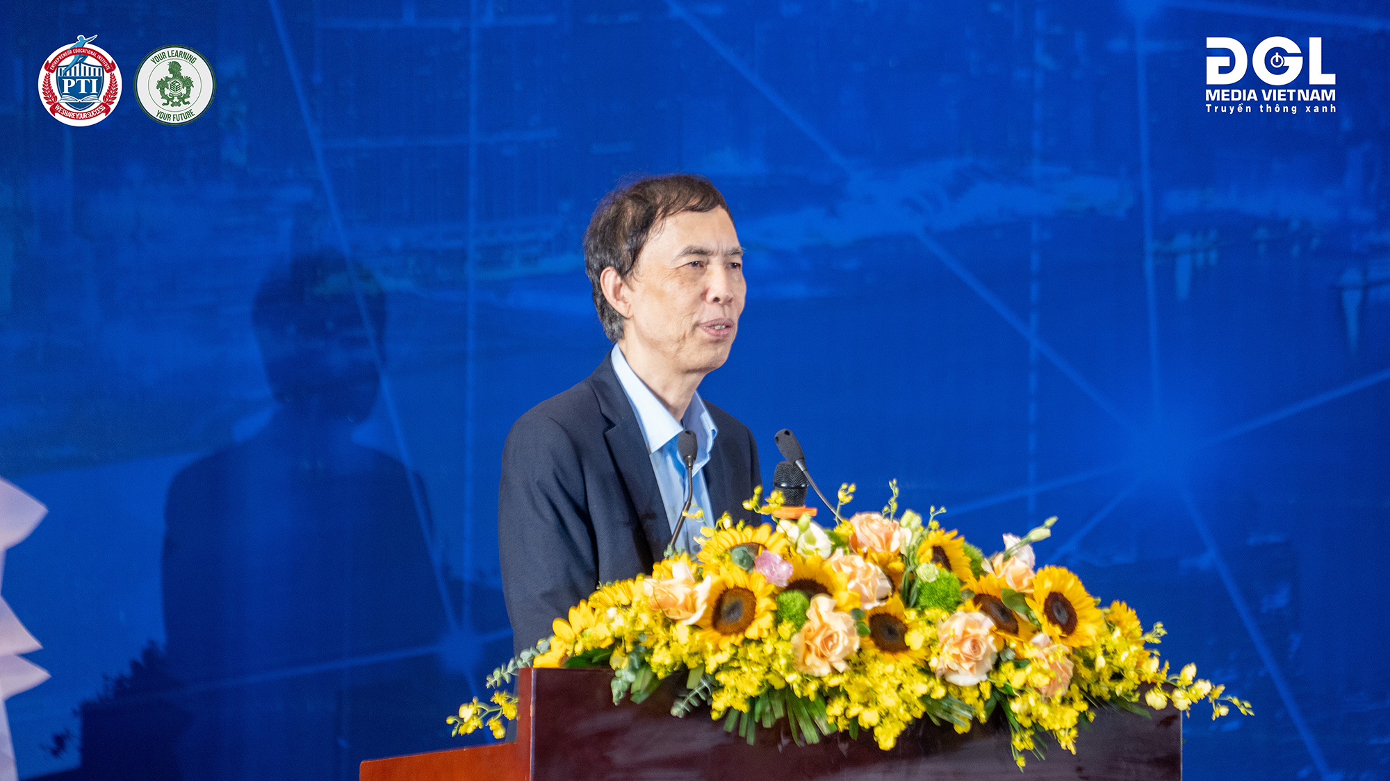 Ts. VÕ TRÍ THÀNH talk tại hội thảo kinh tế “VƯỢT THÁCH THỨC & ĐÓN VẬN HỘI” của PTI năm 2025